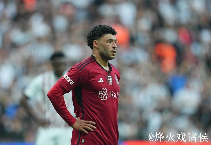 土媒：前英格兰国脚张伯伦提前离开贝西克塔斯，未来去向成疑