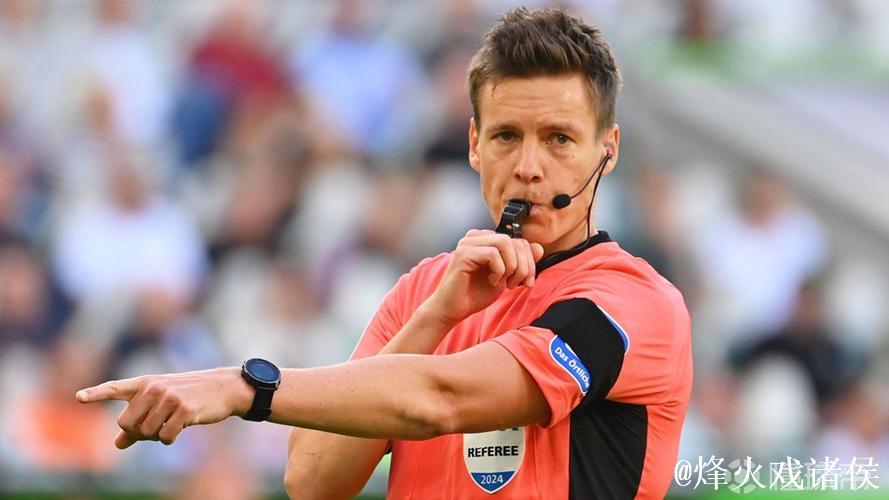 欧冠第6轮毕包对阵巴萨 将由德国裁判希伯特执法 欧冠第6轮毕包对阵巴萨 将由德国裁判希伯特执法